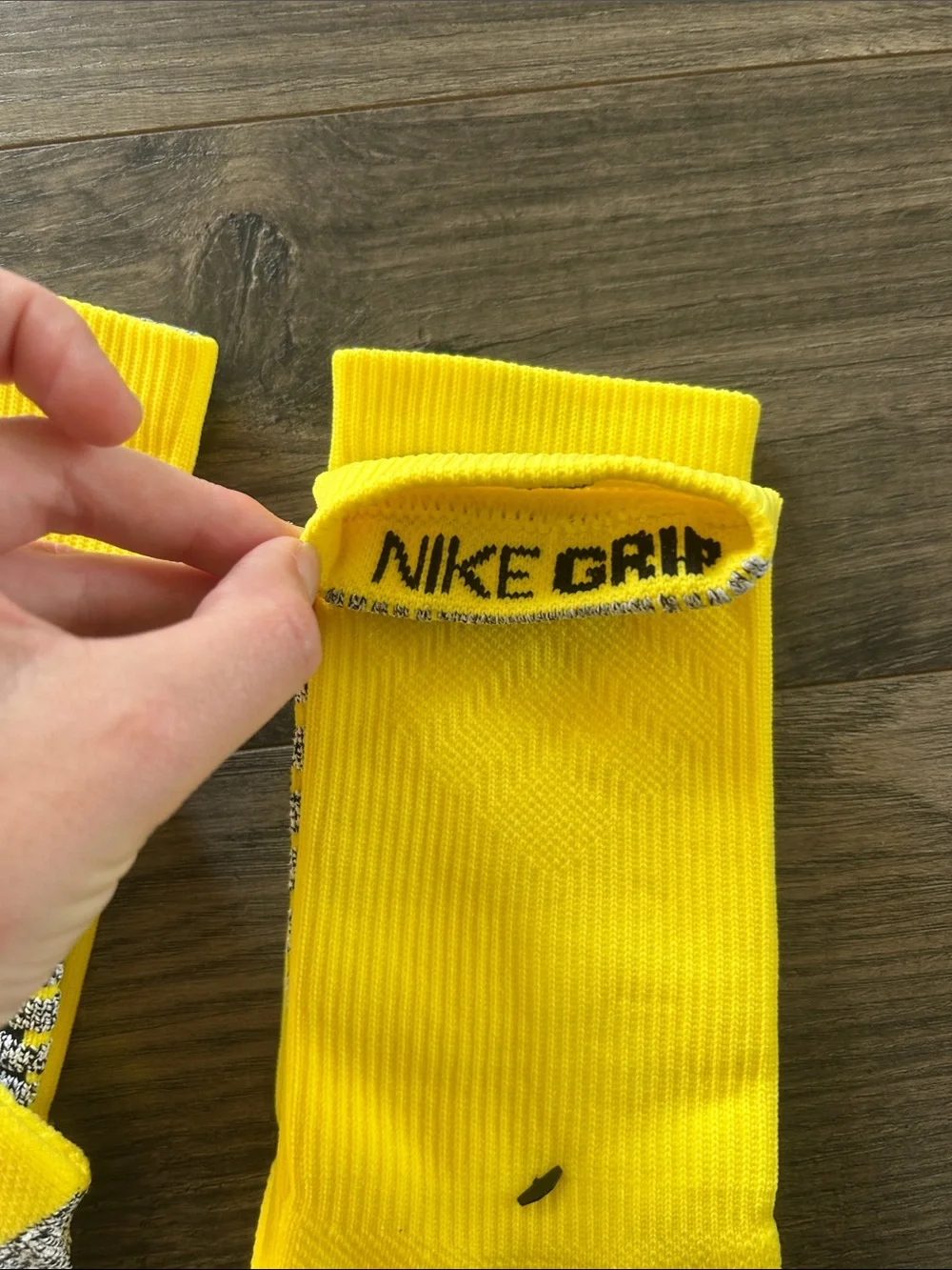 Nike Grip Crew Socks Men’s Medium NEW